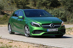 Mercedes-Benz Clase A 200 d AMG Line Turismo Verde Elba&iacute;ta Metalizado Exterior Lateral-Frontal 5 puertas