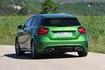 Mercedes-Benz Clase A 200 d AMG Line Turismo Verde Elba&iacute;ta Metalizado Exterior Lateral-Posterior 5 puertas