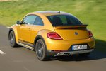 Volkswagen Beetle 2.0 TDI 150 CV Dune Turismo Sandstorm Yellow Metallic Exterior Lateral-Posterior 3 puertas