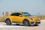 Volkswagen Beetle 2.0 TDI 150 CV Dune Turismo Sandstorm Yellow Metallic Exterior Lateral-Frontal 3 puertas