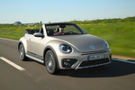 Volkswagen Beetle 2.0 TDI 110 CV Dune Descapotable White Silver Metallic Exterior Lateral-Frontal 3 puertas