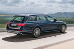 Mercedes-Benz Clase E Gama Clase E Estate Exclusive Estate Turismo familiar Cavansitblau Exterior Posterior-Lateral 5 puertas