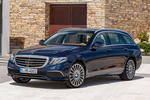 Mercedes-Benz Clase E Gama Clase E Estate Exclusive Estate Turismo familiar Cavansitblau Exterior Frontal-Lateral 5 puertas