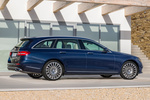 Mercedes-Benz Clase E Gama Clase E Estate Exclusive Estate Turismo familiar Cavansitblau Exterior Posterior-Lateral 5 puertas
