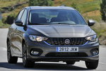 Fiat Tipo 1.6 Multijet 120 CV Opening Edition Plus Turismo Gris Colosseo Exterior Frontal 4 puertas