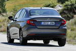 Fiat Tipo 1.6 Multijet 120 CV Opening Edition Plus Turismo Gris Colosseo Exterior Lateral-Posterior 4 puertas