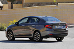 Fiat Tipo 1.6 Multijet 120 CV Opening Edition Plus Turismo Gris Colosseo Exterior Lateral-Posterior 4 puertas