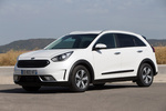 KIA Niro 1.6 HEV Gama Niro Todo terreno Snow White Exterior Frontal-Lateral 5 puertas