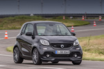 smart fortwo BRABUS BRABUS Turismo Negro Exterior Lateral-Frontal 3 puertas