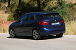 BMW Serie 2 Active Tourer 225xe iPerformance Gama Active Tourer Monovolumen Mediterranblau Exterior Lateral-Posterior 5 puertas