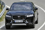 Jaguar F-PACE 3.0 TDV6 300 CV AWD First Edition Todo terreno Ultimate Black Exterior Frontal 5 puertas