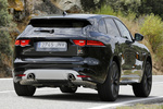Jaguar F-PACE 3.0 TDV6 300 CV AWD First Edition Todo terreno Ultimate Black Exterior Posterior-Lateral 5 puertas