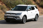 SsangYong XLV D16T 115 CV Limited Monovolumen Grand White Exterior Frontal-Lateral 5 puertas