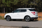SsangYong XLV D16T 115 CV Limited Monovolumen Grand White Exterior Lateral 5 puertas