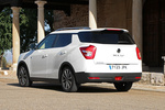 SsangYong XLV D16T 115 CV Limited Monovolumen Grand White Exterior Lateral-Posterior 5 puertas