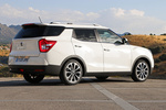 SsangYong XLV D16T 115 CV Limited Monovolumen Grand White Exterior Posterior-Lateral 5 puertas