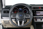 Subaru Outback 2.0 D Lineartronic Executive Plus Turismo familiar Interior Volante 5 puertas