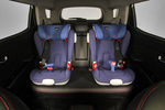 SsangYong XLV D16T 115 CV Limited Monovolumen Grand White Interior Silla infantil 5 puertas