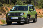 Jeep Renegade 2.0 MultiJet 140 CV 4x4 Auto Active Drive Low 75 Aniversario Todo terreno Verde Jungla Exterior Frontal-Lateral 5 puertas