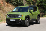 Jeep Renegade 2.0 MultiJet 140 CV 4x4 Auto Active Drive Low 75 Aniversario Todo terreno Verde Jungla Exterior Frontal-Lateral 5 puertas