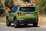Jeep Renegade 2.0 MultiJet 140 CV 4x4 Auto Active Drive Low 75 Aniversario Todo terreno Verde Jungla Exterior Lateral-Posterior 5 puertas