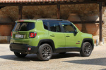 Jeep Renegade 2.0 MultiJet 140 CV 4x4 Auto Active Drive Low 75 Aniversario Todo terreno Verde Jungla Exterior Posterior-Lateral 5 puertas