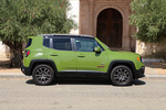 Jeep Renegade 2.0 MultiJet 140 CV 4x4 Auto Active Drive Low 75 Aniversario Todo terreno Verde Jungla Exterior Lateral 5 puertas