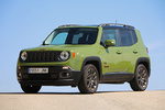 Jeep Renegade 2.0 MultiJet 140 CV 4x4 Auto Active Drive Low 75 Aniversario Todo terreno Verde Jungla Exterior Frontal-Lateral 5 puertas