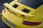 Porsche 911 Turbo S Turbo S Coup&eacute; Amarillo Racing Exterior Aler&oacute;n 2 puertas