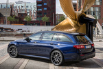 Mercedes-Benz Clase E AMG E 43 4MATIC Estate AMG E 43 4MATIC Estate Turismo familiar Azul Cavansita Metalizado Exterior Lateral-Posterior 5 puertas