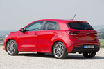 KIA Rio Gama Rio Gama Rio Turismo Signal Red Exterior Lateral-Posterior 5 puertas