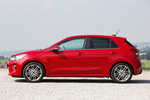 KIA Rio Gama Rio Gama Rio Turismo Signal Red Exterior Lateral 5 puertas