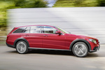 Mercedes-Benz Clase E E 220 d 4MATIC All-Terrain All-Terrain Turismo familiar Designo Hyacinth Red Metallic Exterior Lateral 5 puertas