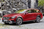Mercedes-Benz Clase E E 220 d 4MATIC All-Terrain All-Terrain Turismo familiar Designo Hyacinth Red Metallic Exterior Frontal-Lateral 5 puertas