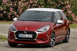 DS 3 BlueHDi 120  Sport Turismo Rojo Rub&iacute; Exterior Frontal-Lateral 3 puertas
