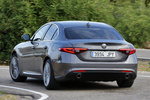 Alfa Romeo Giulia 2.2 Diesel 180 CV Super Turismo Gris Vesuvio Exterior Lateral-Posterior 4 puertas