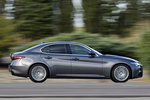 Alfa Romeo Giulia 2.2 Diesel 180 CV Super Turismo Gris Vesuvio Exterior Lateral 4 puertas