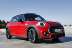MINI MINI Cooper S (Paquete John Cooper Works exterior) Cooper S (Paquete John Cooper Works exterior) Turismo Exterior Frontal-Lateral 5 puertas