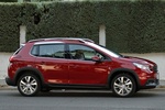 Peugeot 2008 1.6 BlueHDI 100 Allure Todo terreno Rojo Ultimate Exterior Lateral 5 puertas