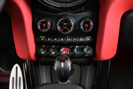 MINI MINI Cooper S (Paquete John Cooper Works interior) Cooper S (Paquete John Cooper Works interior) Turismo Interior Consola Central 5 puertas