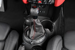MINI MINI Cooper S (Paquete John Cooper Works interior) Cooper S (Paquete John Cooper Works interior) Turismo Interior Palanca de Cambios 5 puertas
