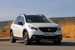 Peugeot 2008 1.2 PureTech 130 S&S GT Line Todo terreno Blanco Nacarado Exterior Lateral-Frontal 5 puertas