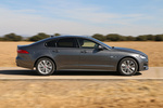 Jaguar XF 2.0 Diesel 180 CV AWD Aut. R-Sport Turismo Storm Grey Exterior Lateral 4 puertas