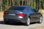 Jaguar XF 2.0 Diesel 180 CV AWD Aut. R-Sport Turismo Storm Grey Exterior Posterior-Lateral 4 puertas