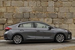 Hyundai IONIQ H&iacute;brido 1.6 GDI 141 CV 6DCT H&iacute;brido Style Turismo Iron Gray Exterior Lateral 5 puertas