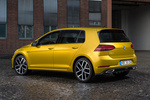 Volkswagen Golf Gama Golf R Line Turismo Amarillo C&uacute;rcuma metalizado Exterior Lateral-Posterior 5 puertas
