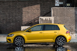 Volkswagen Golf Gama Golf R Line Turismo Amarillo C&uacute;rcuma metalizado Exterior Lateral 5 puertas