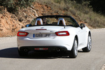 Fiat 124 Spider 1.4 103 kW (140 CV) Lusso Descapotable Bianco Gelato Exterior Posterior-Lateral 2 puertas
