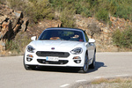 Fiat 124 Spider 1.4 103 kW (140 CV) Lusso Descapotable Bianco Gelato Exterior Frontal-Lateral 2 puertas