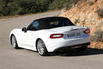 Fiat 124 Spider 1.4 103 kW (140 CV) Lusso Descapotable Bianco Gelato Exterior Lateral-Posterior 2 puertas